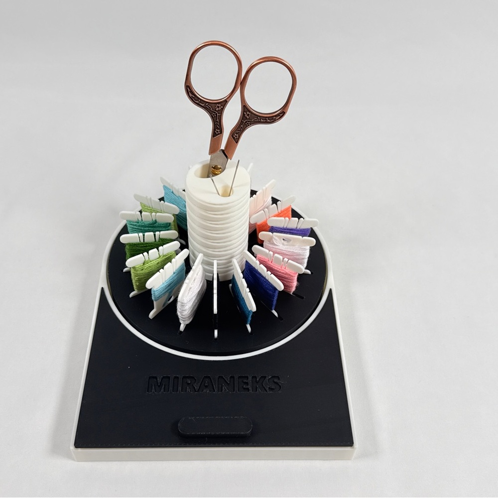 Multi-Color Thread Organizer with Scissors - Picture 6 of 8